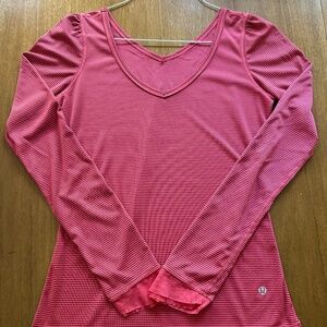 Lululemon Long Sleeve T-Shirt - SIZE SMALL